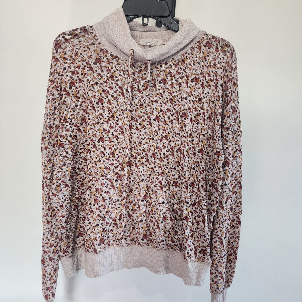 Taylor & sage turtleneck